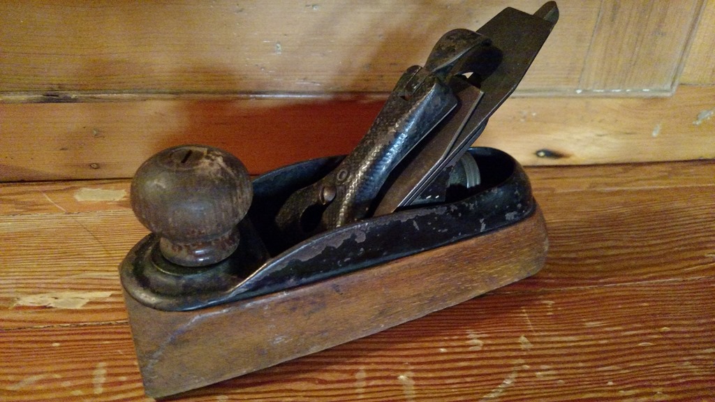 dating stanley hand planes Below you will find a tool for stanley plane identification, specifically dating stanley planes and identifying the type of your stanley bailey woodworking bench hand planes there are other good sites for dating stanley planes (like patrick's blood and gore), but i've tried to make my stanley plane type study. dating stanley hand planes Below you will find a tool for stanley plane identification, specifically dating stanley planes and identifying the type of your stanley bailey woodworking bench hand planes there are other good sites for dating stanley planes (like patrick's blood and gore), but i've tried to make my stanley plane type study.